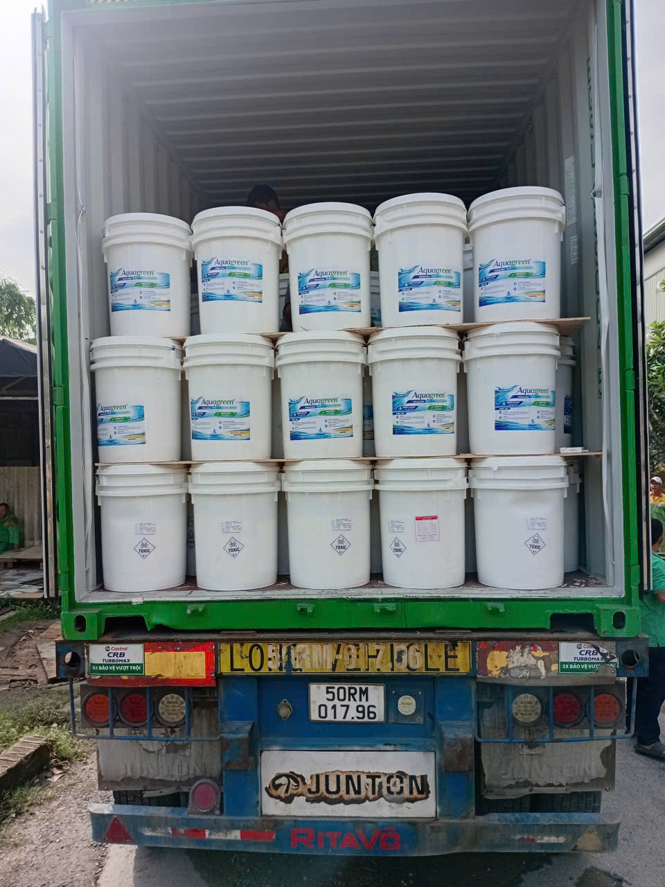 chlorine-AquaGreen-70-3.jpg